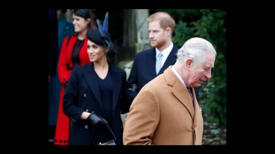 El rey Carlos III no tiene intenciones de retirar los títulos reales a Harry y Meghan