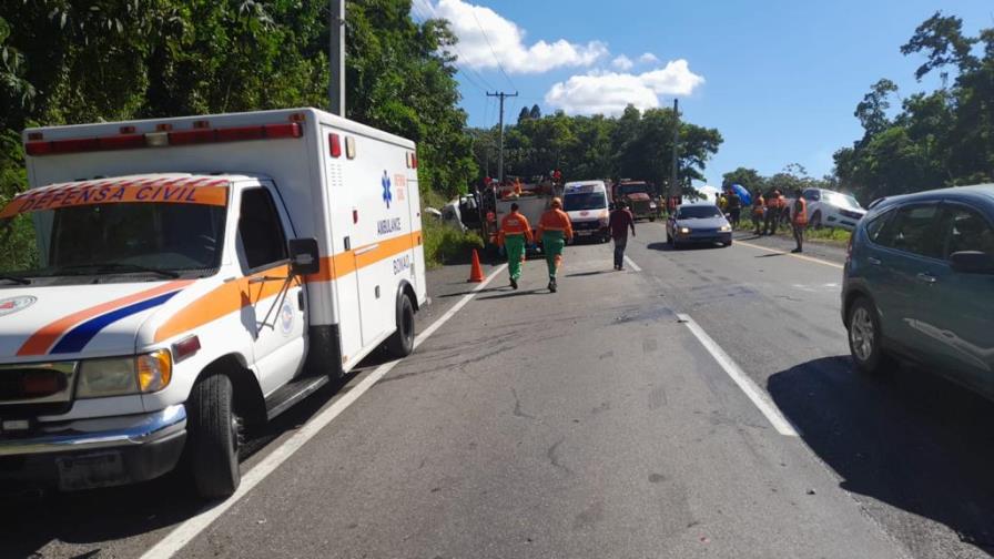 Accidente múltiple en autopista Duarte habría sido provocado por falta de señalización e imprudencia de patanista