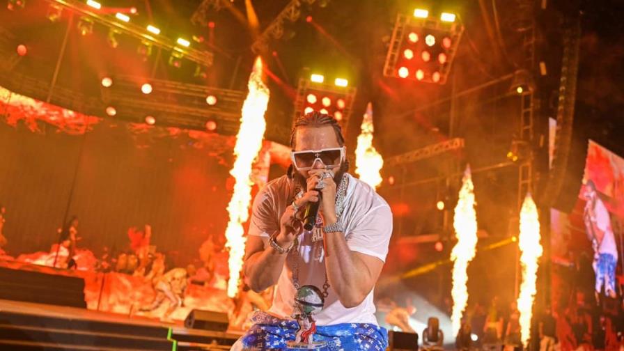 El Alfa inicia en Baní conciertos gratuitos para el pueblo en navidad El Alfa inicia en Baní conciertos gratuitos para el pueblo en navidad