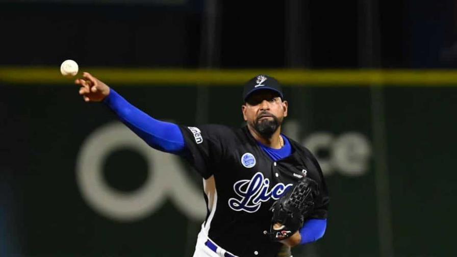 César Valdez y el Licey propinan estocada mortal a los Toros