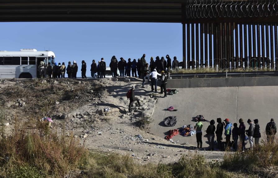 Denver declara estado de emergencia tras la llegada masiva de migrantes