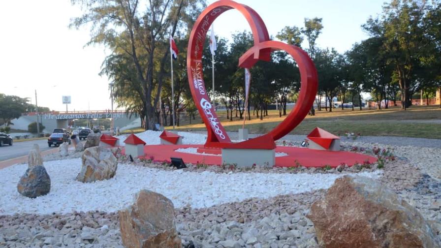 Alcaldía de Santiago remoza entrada a la ciudad por la autopista Joaquín Balaguer Alcaldía de Santiago remoza entrada a la ciudad por la autopista Joaquín Balaguer