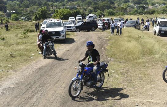 Entre llantos sepultan restos de el Mello”, ultimado por la Policía en Los Alcarrizos