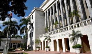 Hoy  se inicia el proceso para regular a los t&eacute;cnicos docentes en el Minerd