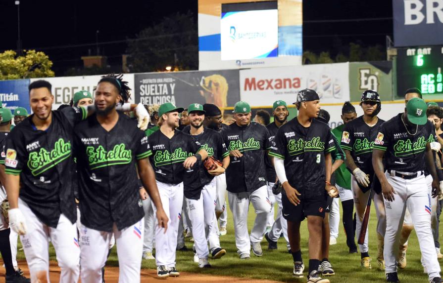 Estrellas versus Licey y Gigantes frente a Águilas inician ronda semifinal