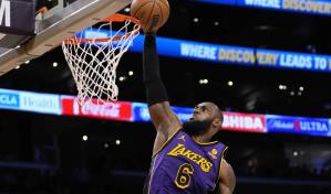 VIDEO | James lidera a Lakers a victoria ante Nuggets ayer en la NBA