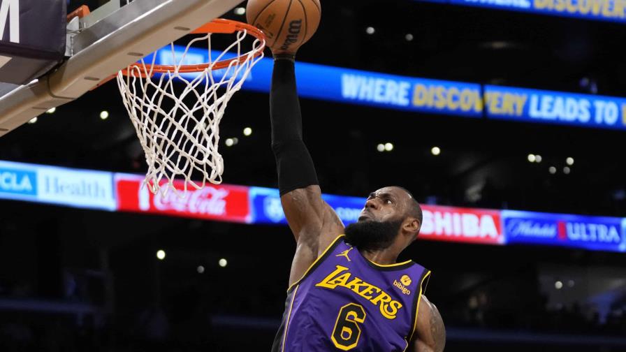 VIDEO | James lidera a Lakers a victoria ante Nuggets ayer en la NBA