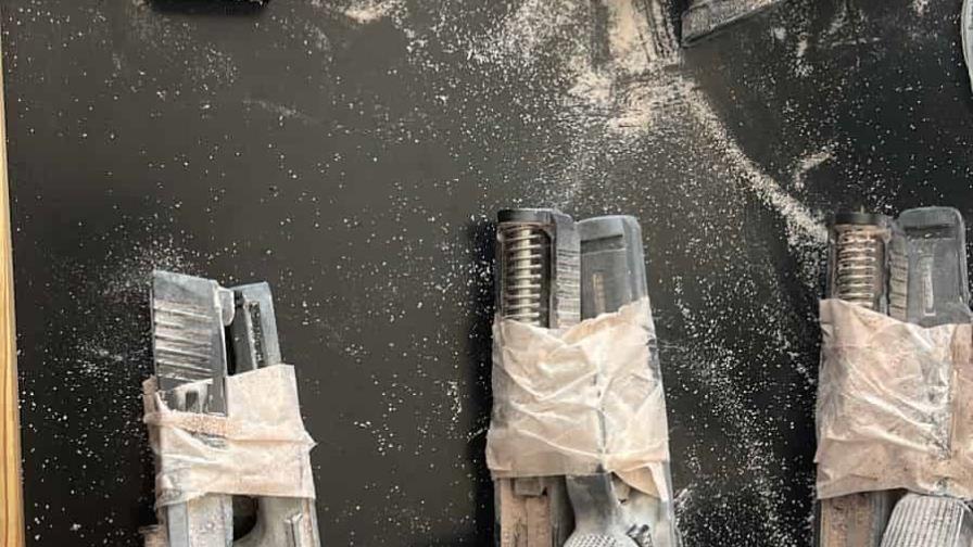 Policía incauta armas, miles de dólares en efectivo y drogas enviadas desde EE.UU. Policía incauta armas, miles de dólares en efectivo y drogas enviadas desde EE.UU.