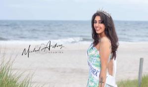 Muere exreina de belleza durante incendio en su casa