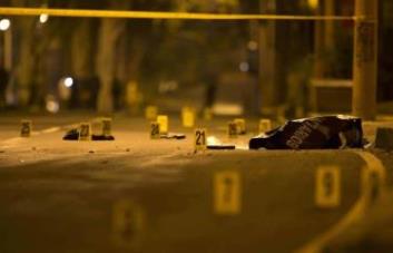 Pleito entre bandas deja dos muertos y un herido en Los Guaricanos