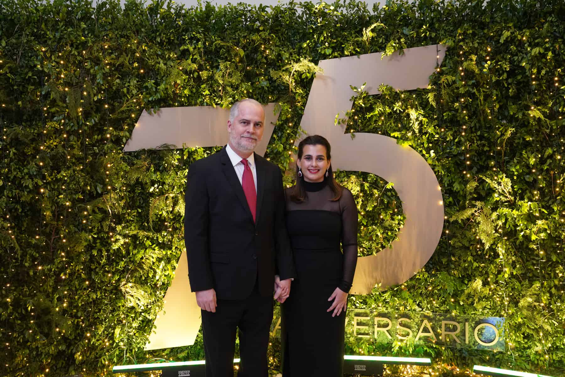 Alejandro Fernández W y Alejandra Bonetti.