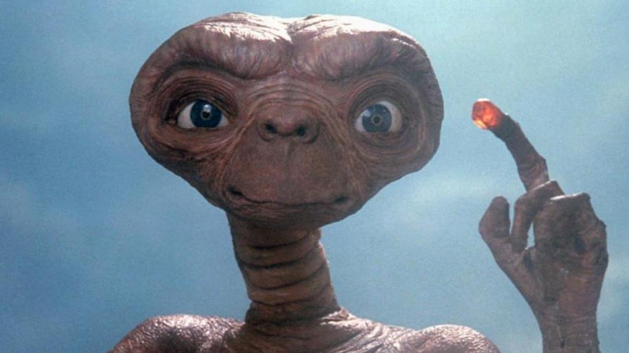 El muñeco original de E.T. se subastó por USD 2.6 millones en EEU El muñeco original de E.T. se subastó por USD 2.6 millones en EEU