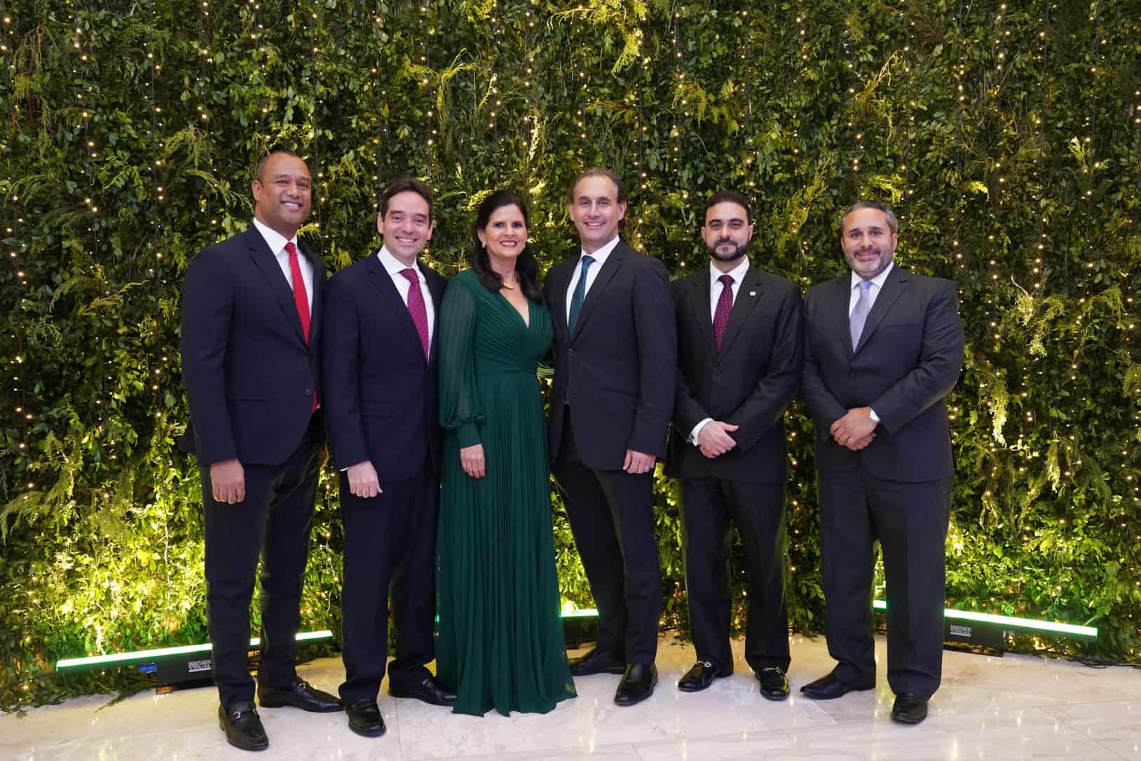 Francisco Ramírez, Riccio Hermida, Carolina Ramos, Julio Andújar, Rafael Capellán e Ian Abud.
