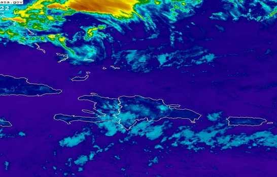 Pocas lluvias y temperaturas ligeramente calurosas este lunes