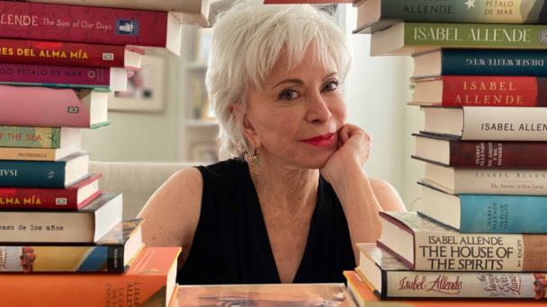 Violeta, de Isabel Allende, la novela en español más prestada en Nueva York