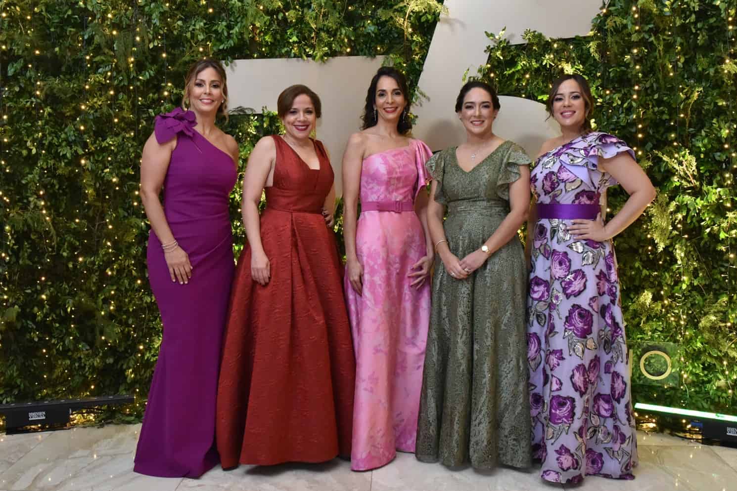 Sabrina Díaz, Brenda Villanueva, Madelin Yasmín, Letty Gutiérrez e Ivette Hernández.