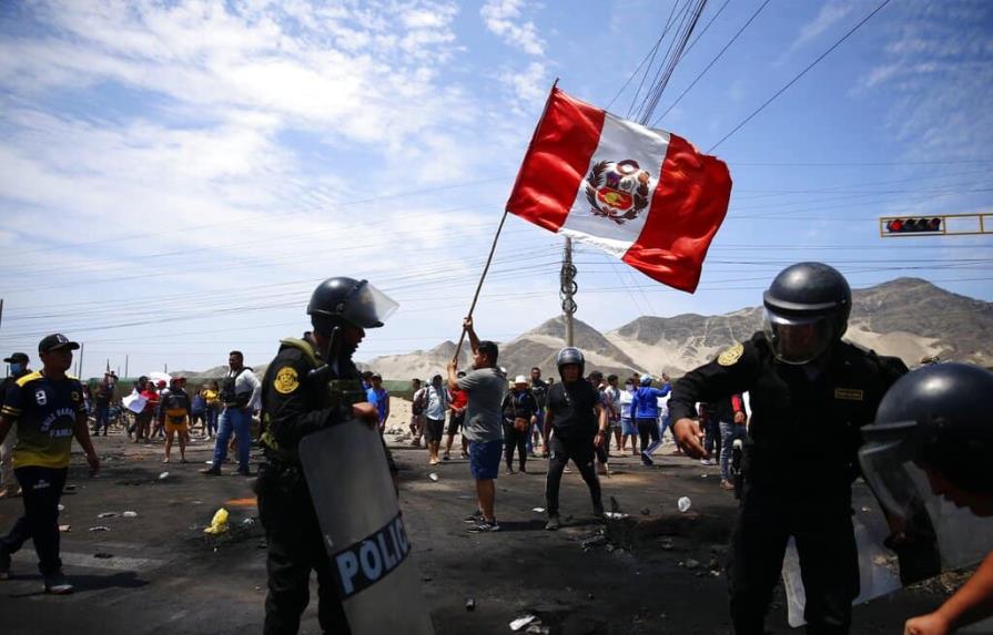Sube a 14 el número de muertos en un día en las protestas del sur de Perú