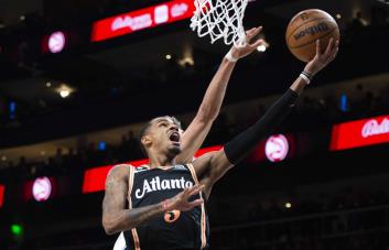 VIDEO | Murray conecta un par de tiros libres al final y Hawks ganan