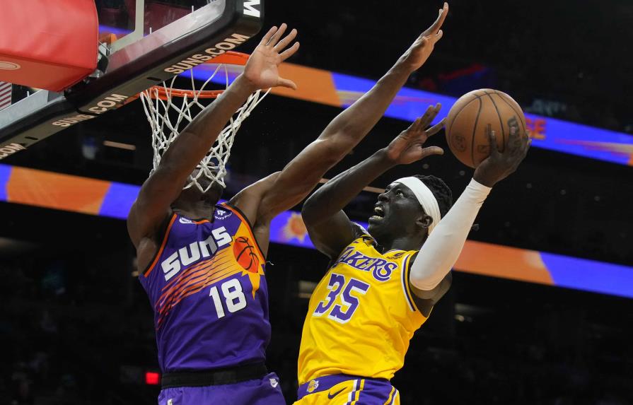 VIDEO | Paul anota 28 puntos y los Suns arrollan a Lakers por 26 puntos
