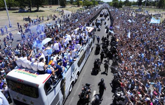 Aquí fotos del desfile de Argentina, que celebra copa del Mundial