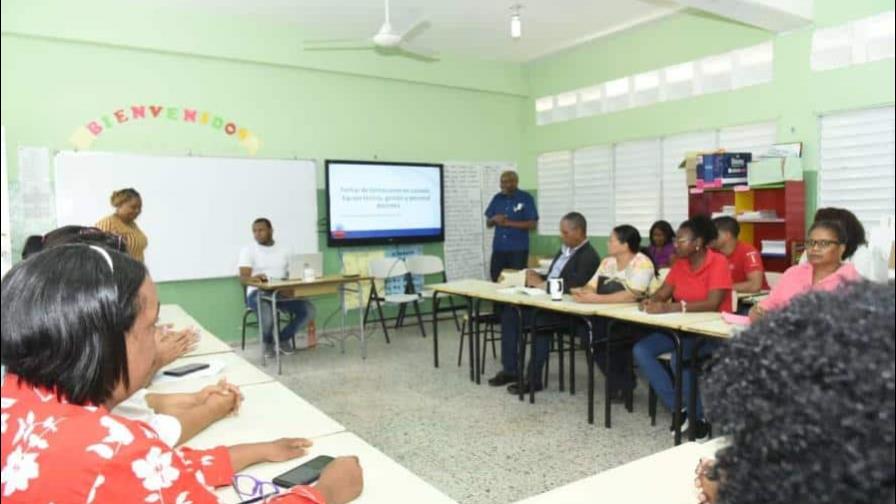 Auditarán una por una las escuelas para verificar nómina del Minerd Auditarán una por una las escuelas para verificar nómina del Minerd