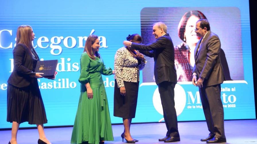 Ya puede postular candidatas a la Medalla al Mérito de la Mujer Dominicana Ya puede postular candidatas a la Medalla al Mérito de la Mujer Dominicana