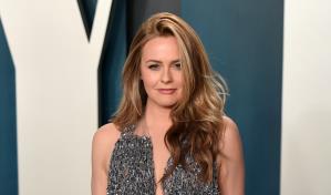Alicia Silverstone se vuelve a desnudar en campaña para PETA