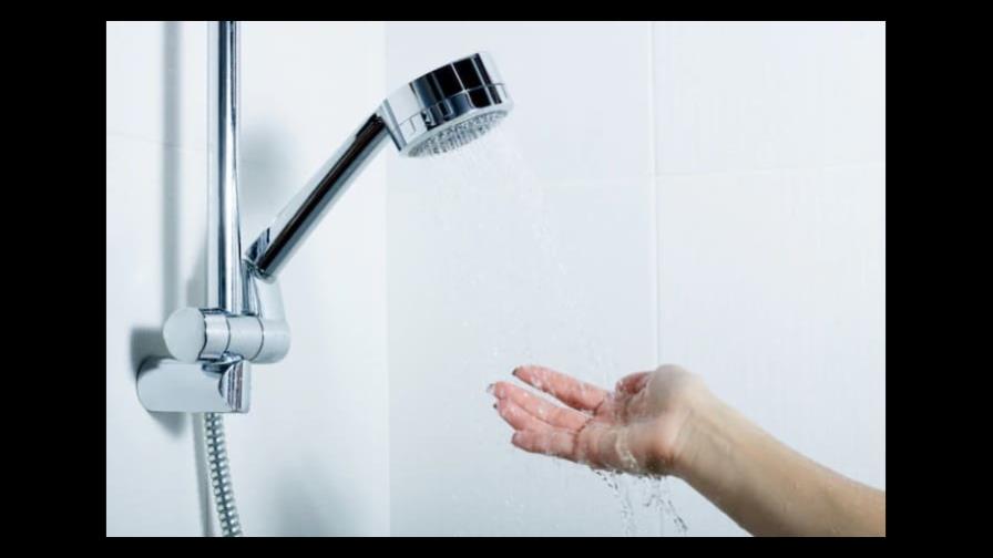 Por qué es beneficioso ducharse con agua fría