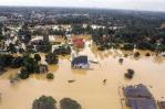 Al menos cinco muertos y 70,000 desplazados por inundaciones en Malasia Al menos cinco muertos y 70,000 desplazados por inundaciones en Malasia