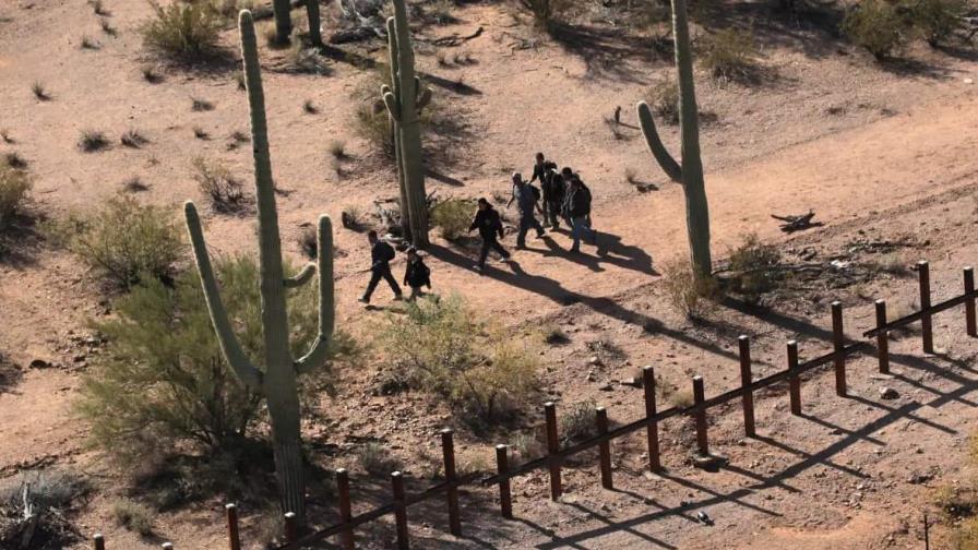 Alarma por desaparición de jóvenes mujeres migrantes en desierto de Arizona Alarma por desaparición de jóvenes mujeres migrantes en desierto de Arizona