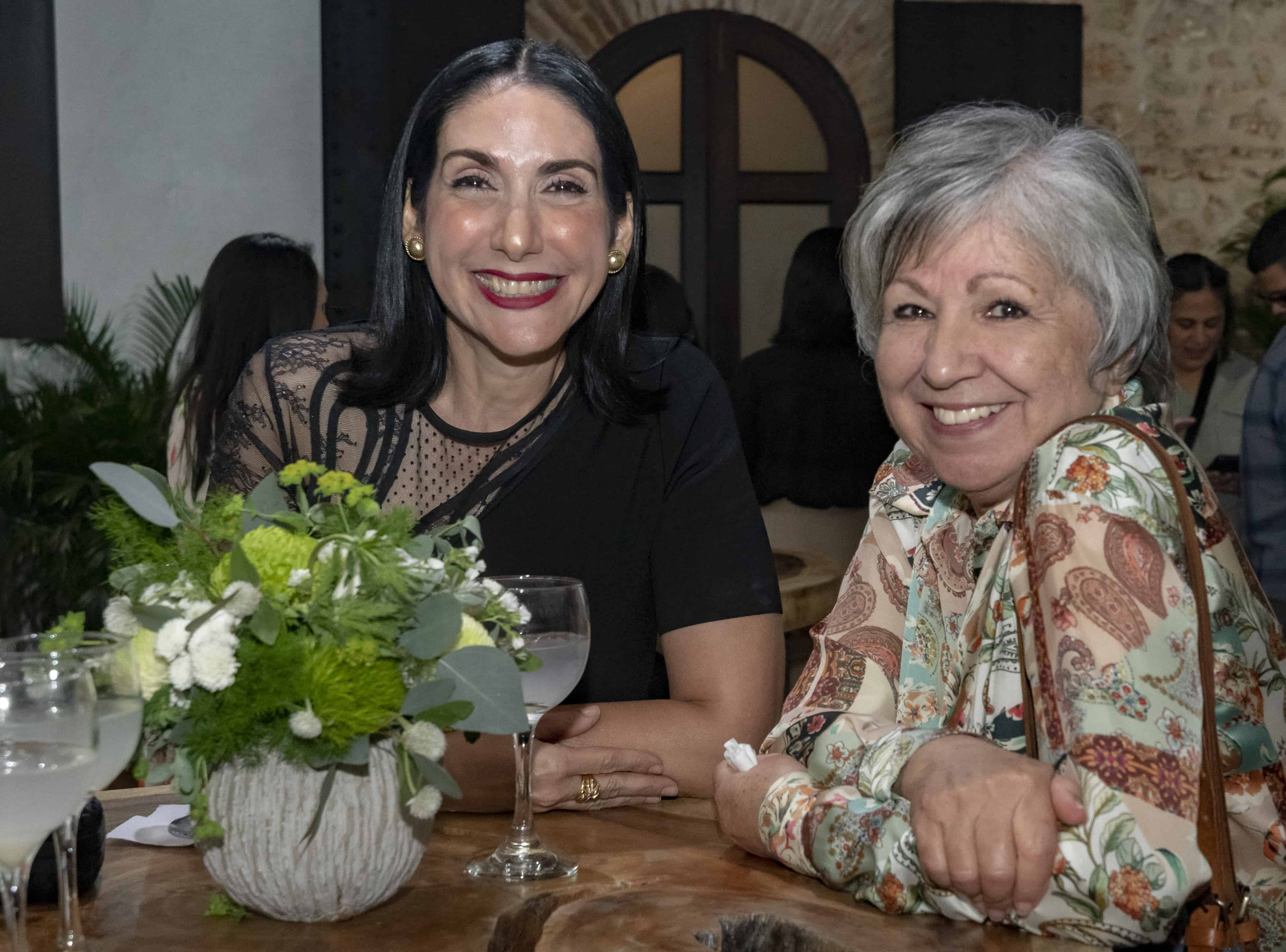 Raquel Arbaje y Margarita Cordero.