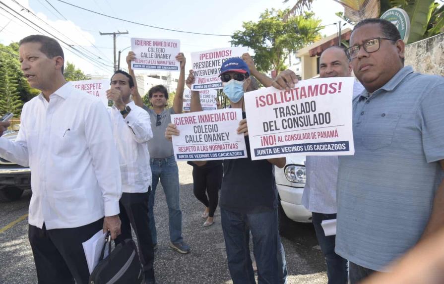 Residentes en Los Cacicazgos exigen el traslado de la embajada de Panamá