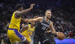 VIDEO | Unos Kings equilibrados se imponen a los Lakers de LeBron