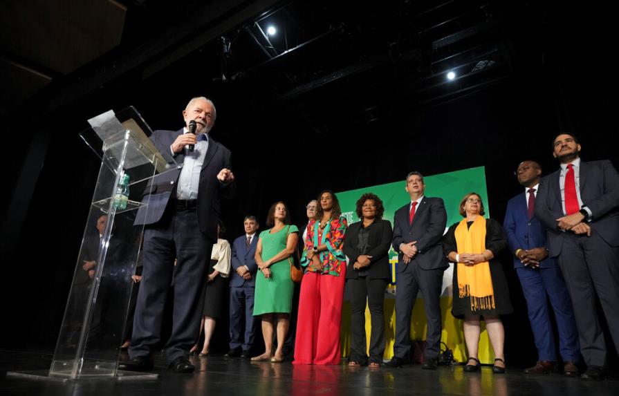 Brasil: De cara a investidura, Lula designa 16 ministros