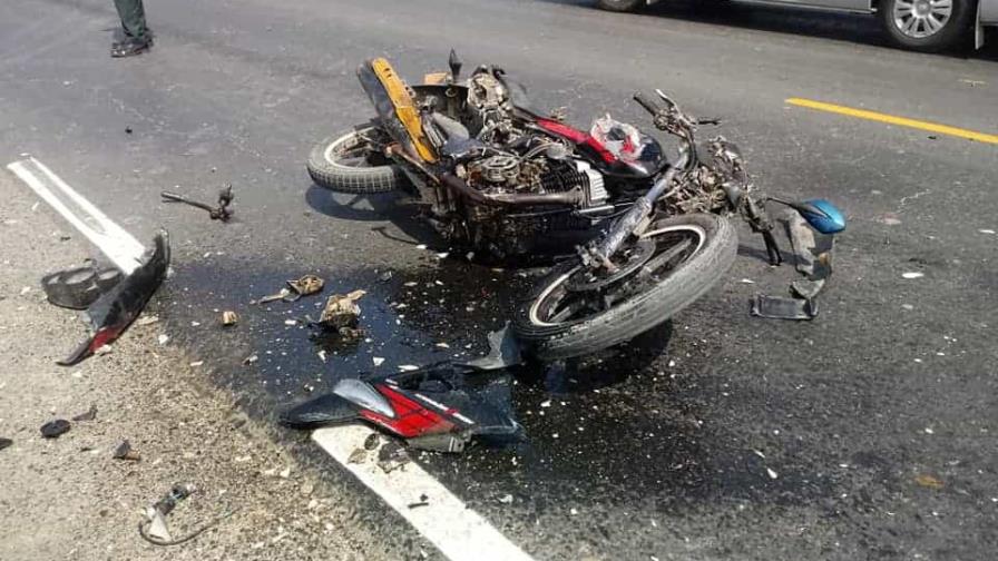 Mueren tres menores y dos adultos en accidente de motocicletas en Barahona
