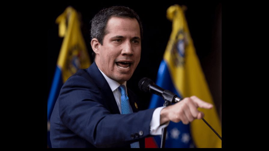 Juan Guaidó advierte que eliminar el “Gobierno interino” beneficiará a Maduro