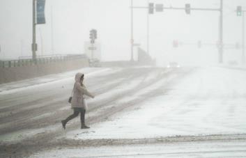 EE.UU. afronta una tormenta invernal única en una generación
