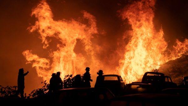 En Chile: 1 muerto, 30 heridos, 130 casas afectadas en incendio