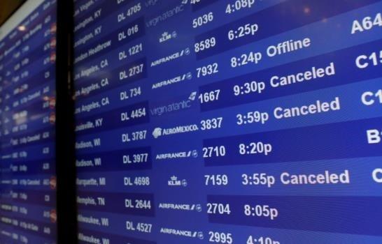 EEUU: tormenta invernal deja más de 2,000 vuelos suspendidos en víspera de Navidad 
