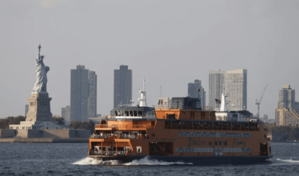 El ferry de Staten Island reanuda venta de bebidas alcoh&oacute;licas a bordo