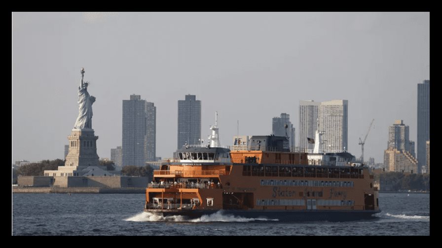 El ferry de Staten Island reanuda venta de bebidas alcohólicas a bordo