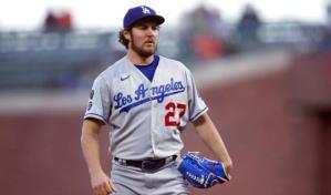 &Aacute;rbitro habilita a Trevor Bauer para volver a las Grandes Ligas