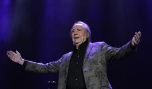 Serrat da su último adiós a los escenarios en Barcelona, conmovido y feliz