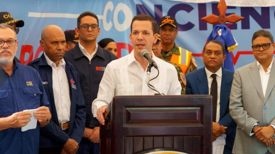 Hugo Beras llama a evitar imprudencias en las vías durante Navidad y Año Nuevo