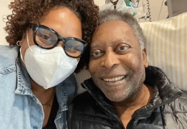 Hija de Pelé comparte foto junto a su padre en el hospital: Una noche más juntos