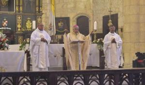 Monseñor Ozoria: La gente se aleja cada vez más de Dios