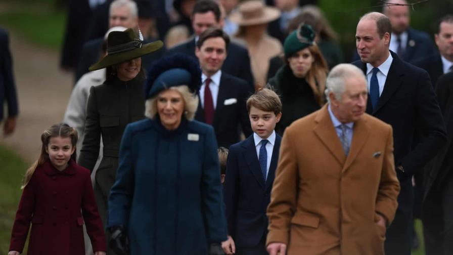 Carlos III y la familia real británica asisten a misa en Sandringham Carlos III y la familia real británica asisten a misa en Sandringham