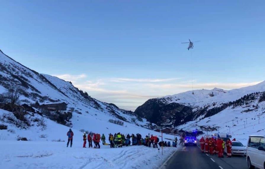 Al menos diez desaparecidos en una avalancha en una pista de esquí en Austria