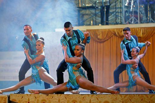 Más de 2,000 bailarines le dan inicio a la Feria de Cali en el Salsódromo