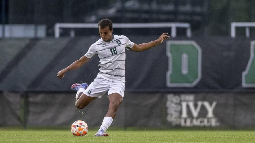 Sebastián Mañon rompe barreras en Dartmouth University